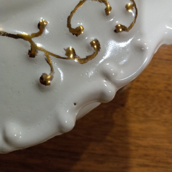 Vintage Oval White Gold Covered Bowl Lidded Candy Trinket Dish Ceramic Pottery - Picture 8 of 16